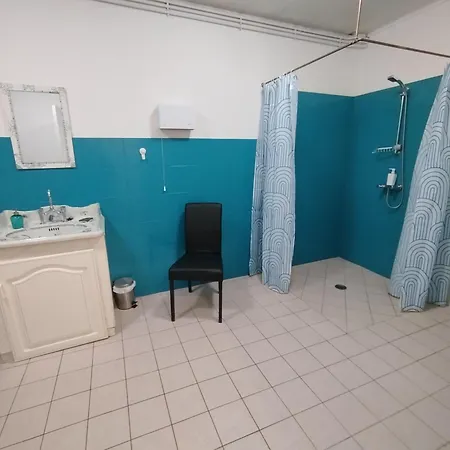 Le Cheval Blanc בית הארחה Carrouges